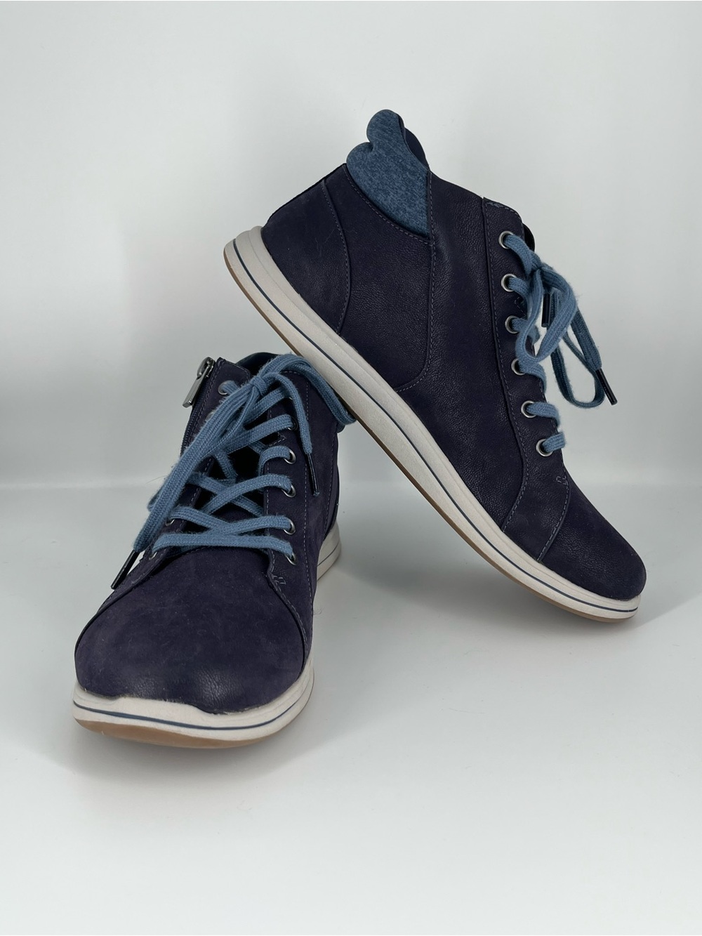 Cloudsteppers by Clarks Navy High-Top Sneakers with Light Blue Laces